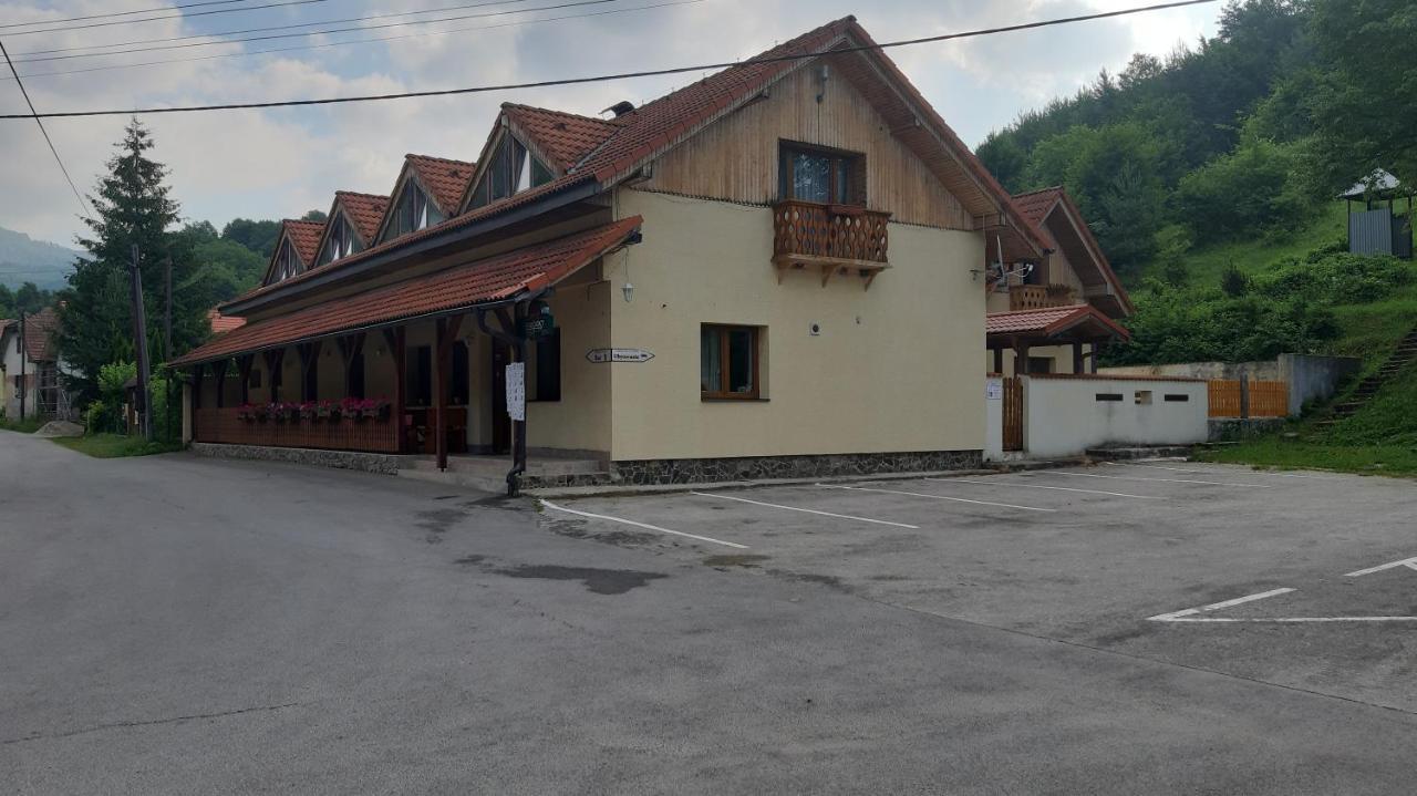 Penzion Pri Studnicke Omastina Exterior photo
